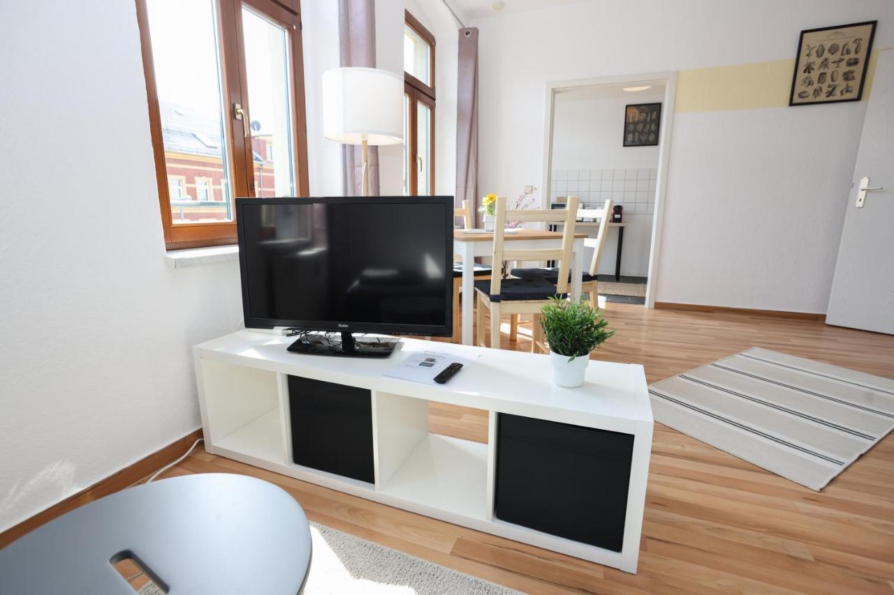 Fullhouse - - M45 Apartment